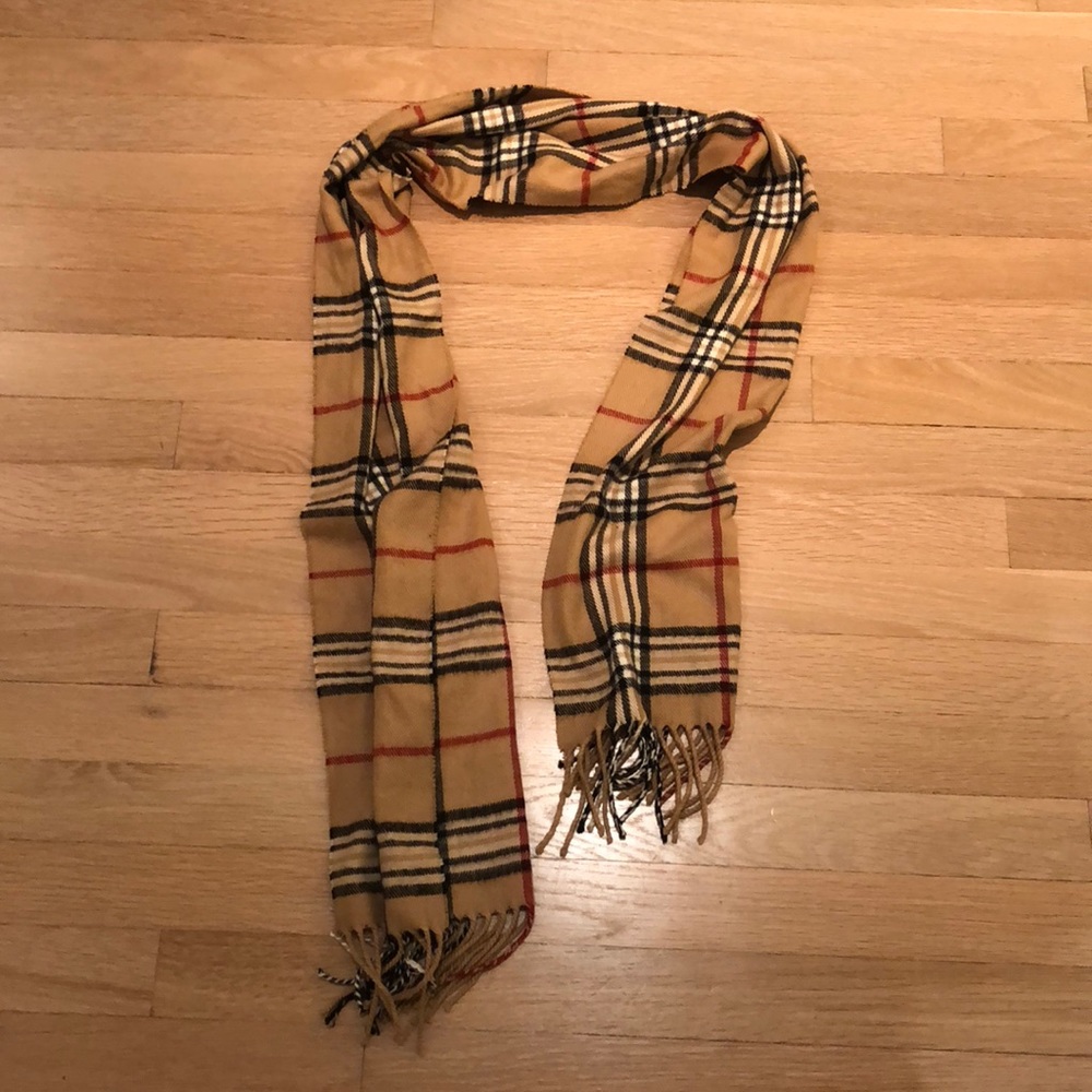 Beige plaid scarf